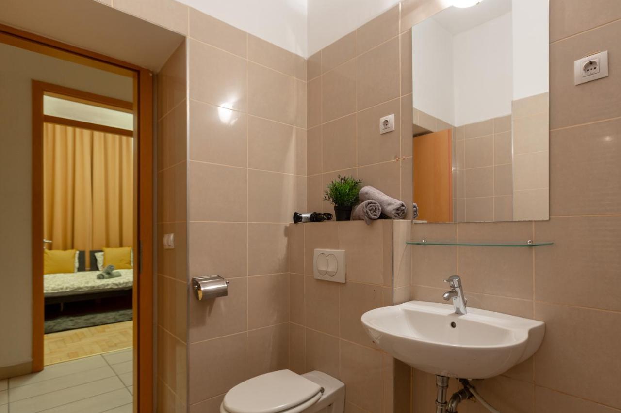 Dowtown Home In The Gozsdu Garden Budapest Esterno foto