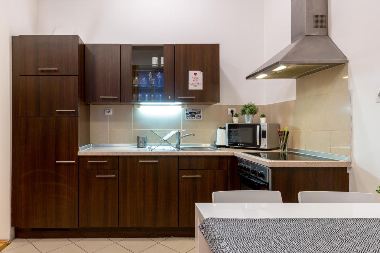 Dowtown Home In The Gozsdu Garden Budapest Esterno foto