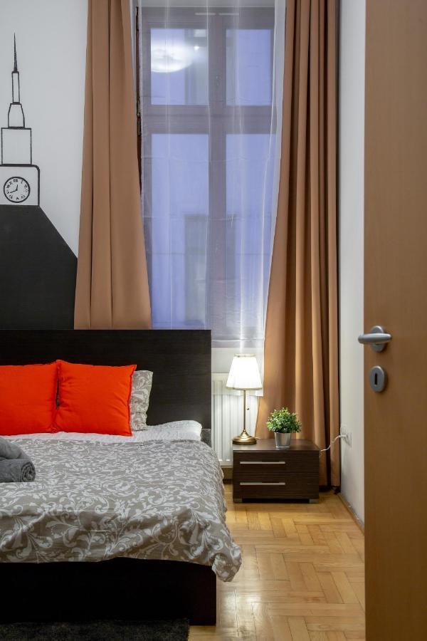 Dowtown Home In The Gozsdu Garden Budapest Esterno foto